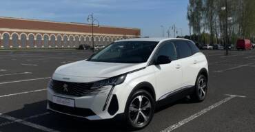 PEUGEOT 3008